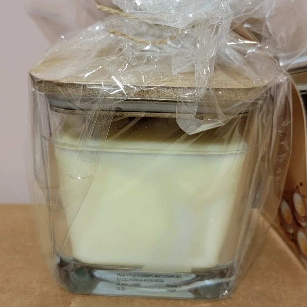 Ebony & Musk Scented Candle Inspired By Nature Wooden‎ Wick With Snuffer
